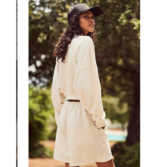 Free People Run It Back Set Ivory NWOT Small Oversized Top XL Bottom - Picture 2 of 2